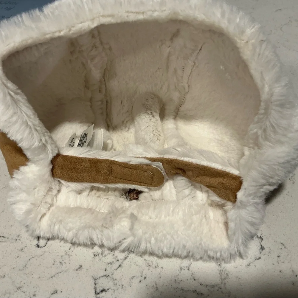 GAP brown whites